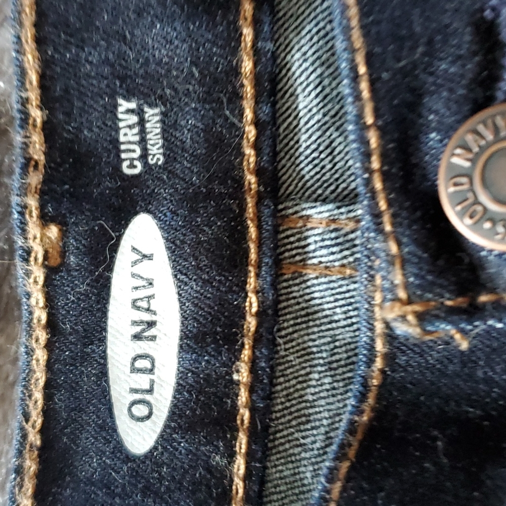 Old navy  curvy skinny jeans - Picture 2 of 4